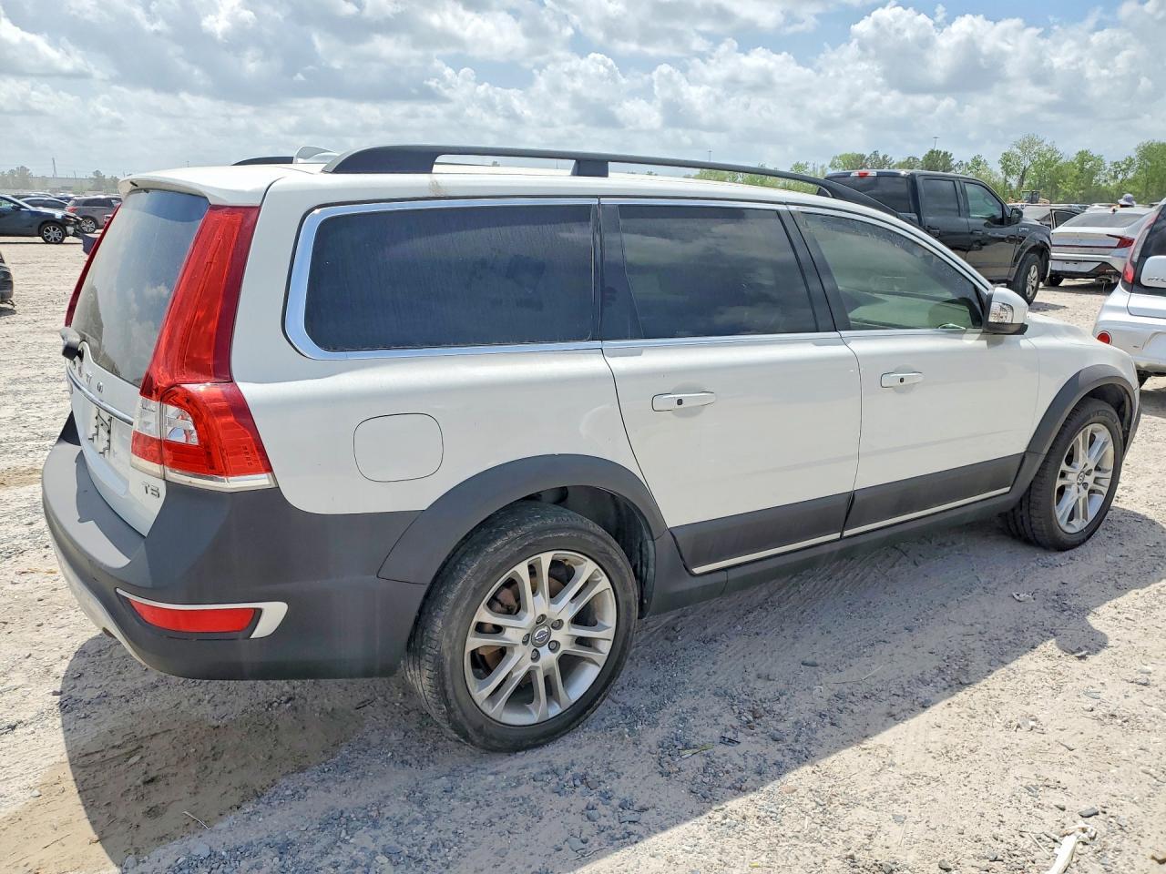 2016 Volvo Xc70 T5 Premier - Image 3