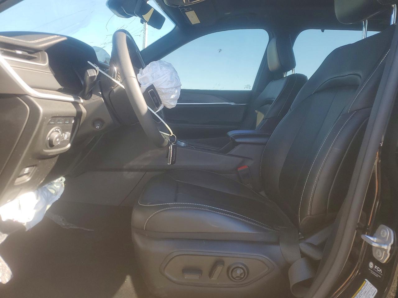 2025 Jeep Grand Cherokee 4Xe - Фото 7