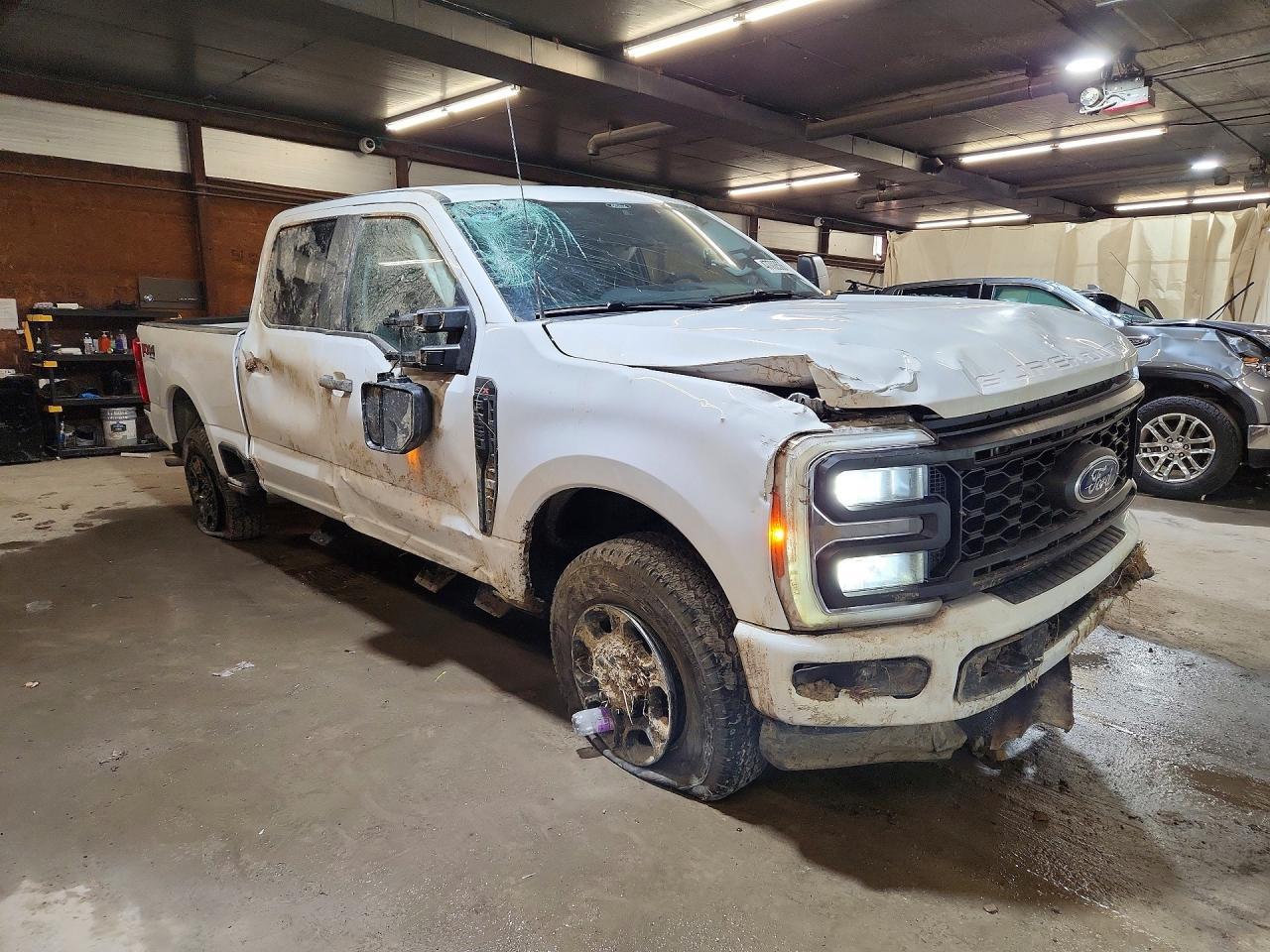2026 Ford F250 Super Duty - Image 4