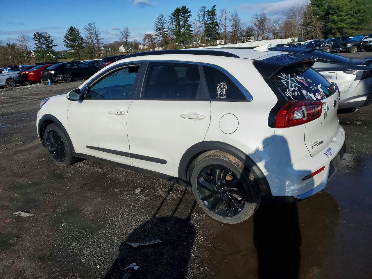 2019 Kia Niro S Touring - Фото 2