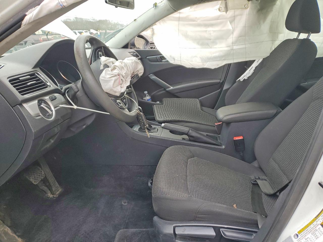 2017 Volkswagen Passat S - Image 7