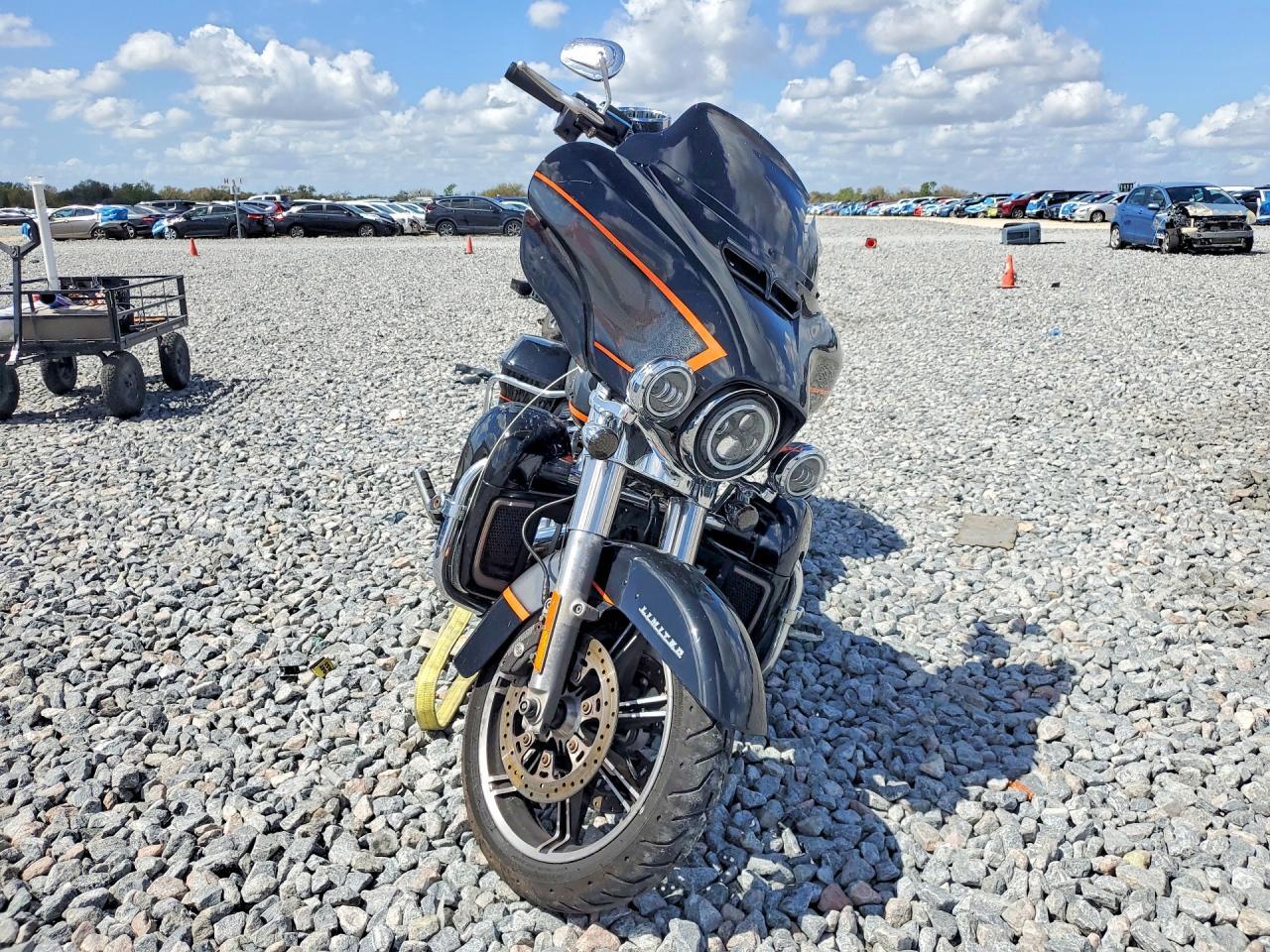 2022 Harley-Davidson Flhtk - Image 2