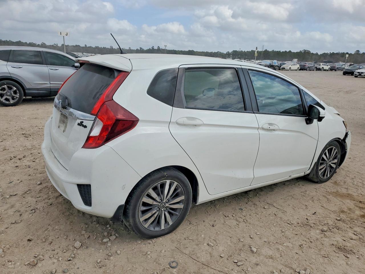 2016 Honda Fit Ex - Image 3