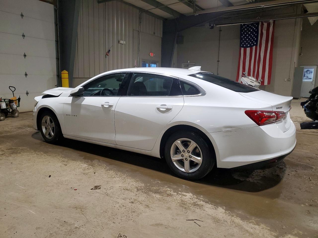 2022 Chevrolet Malibu Lt - Фото 2