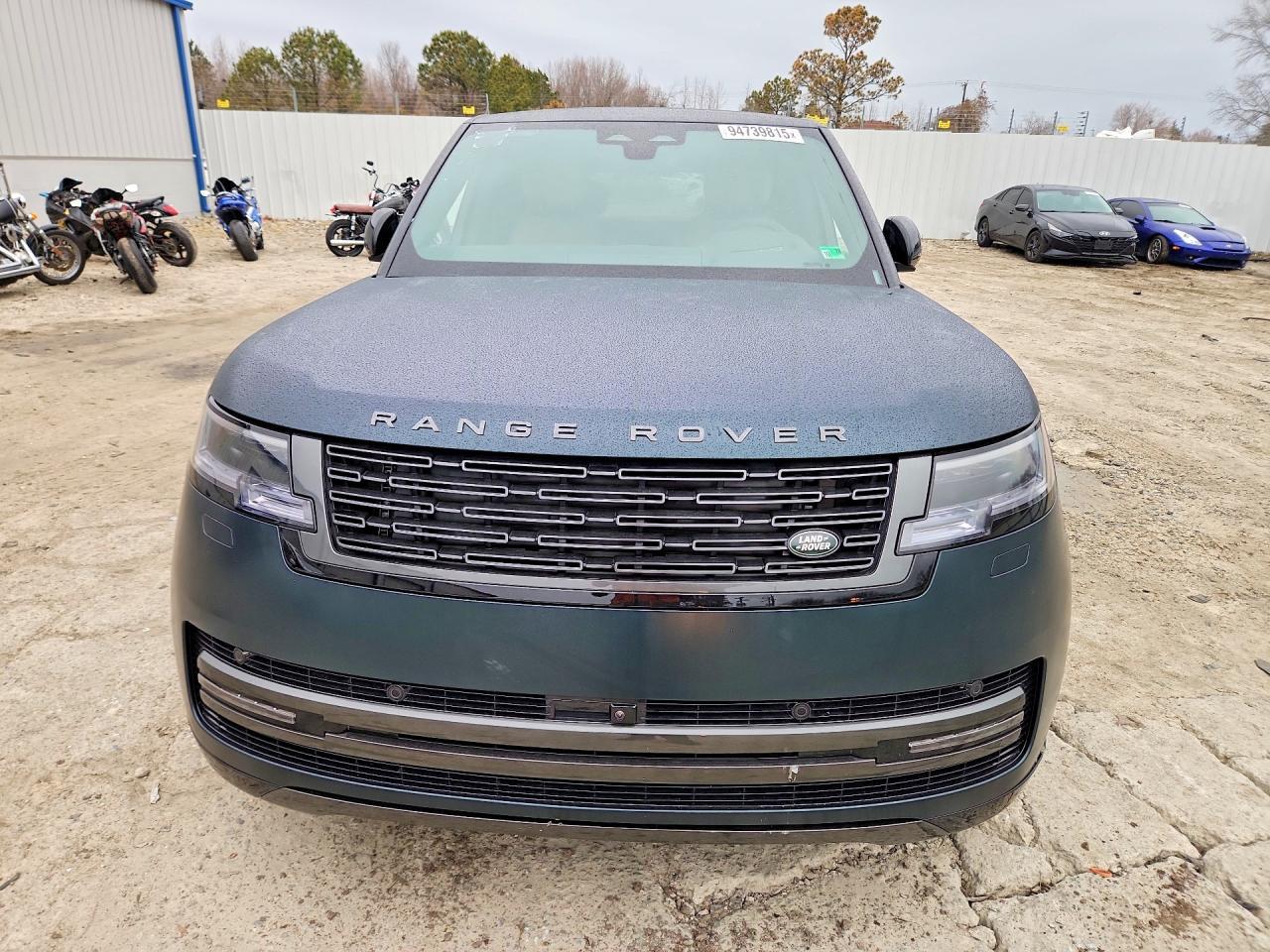 2025 Land Rover Range Rover Autobiography - Image 5