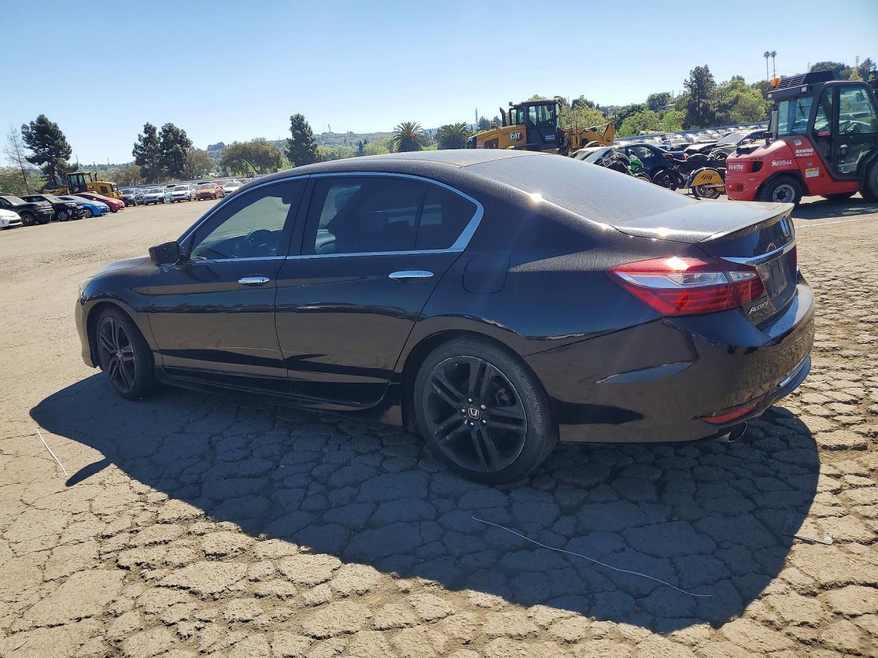 2017 Honda Accord Sport *** Repo *** - Фото 2
