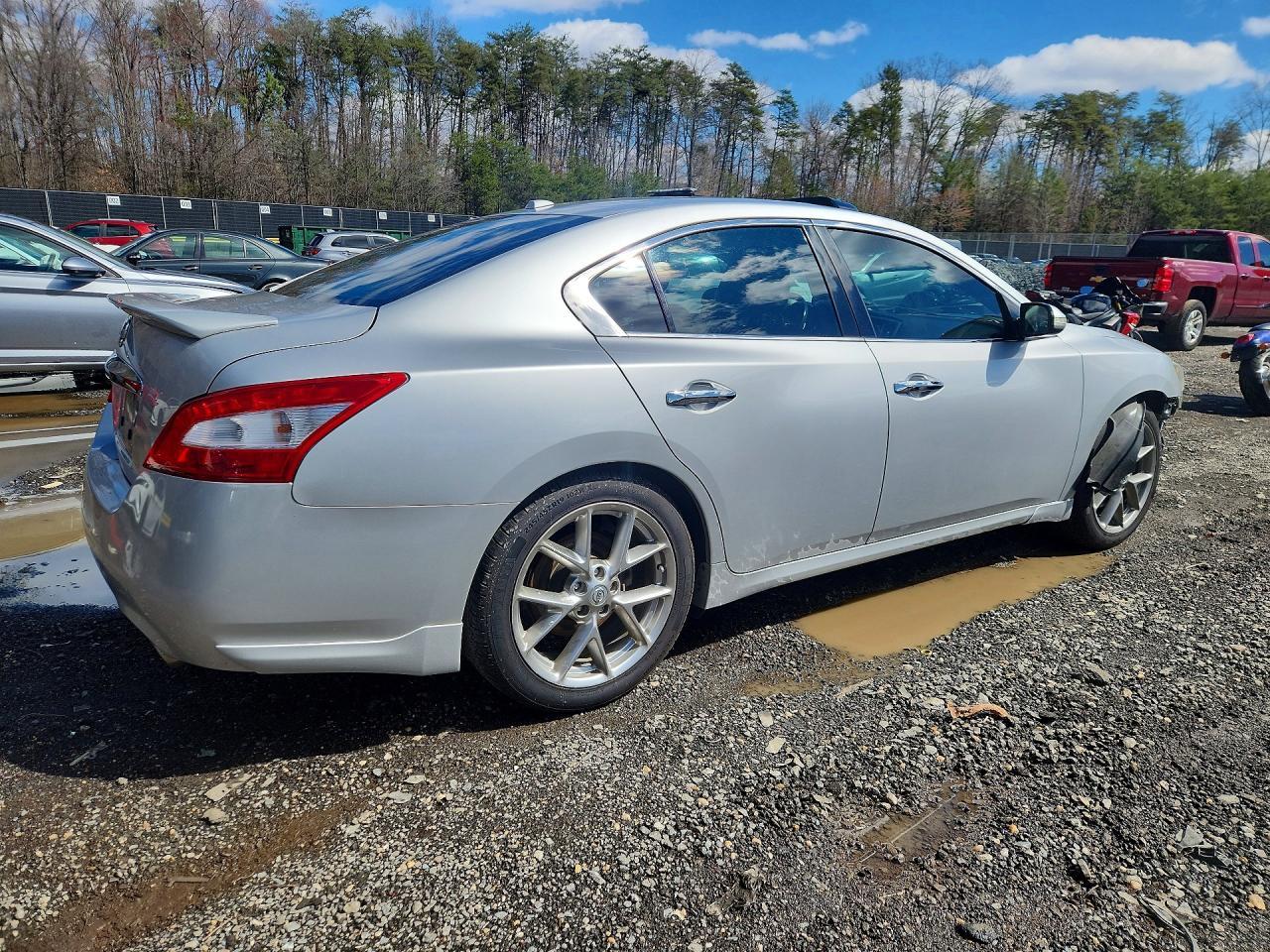 2011 Nissan Maxima 3.5 S - Фото 3
