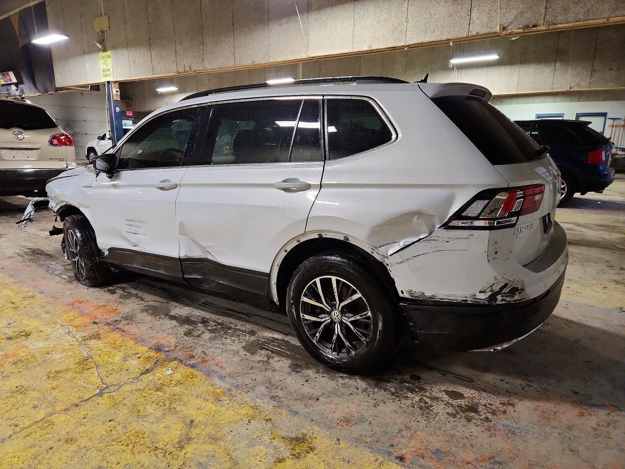 2019 Volkswagen Tiguan Se - Image 2