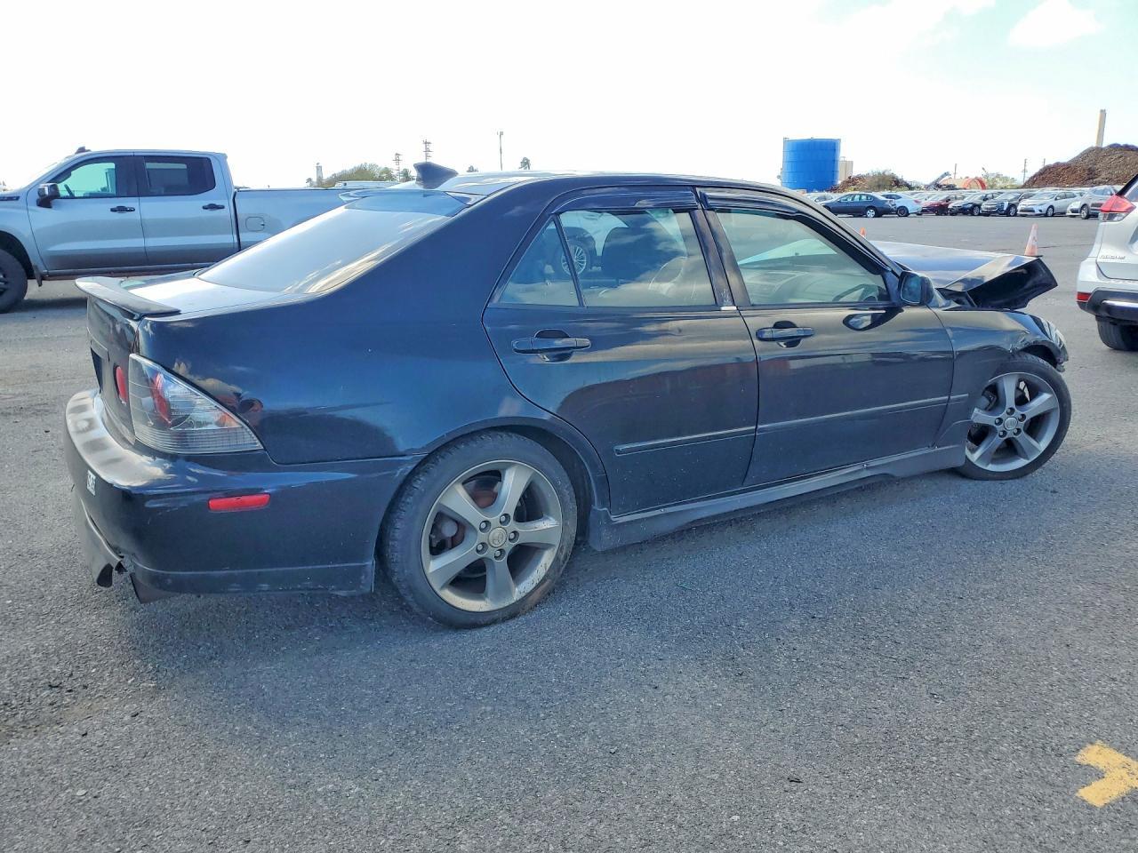 2001 Lexus Is 300 Base - Image 3