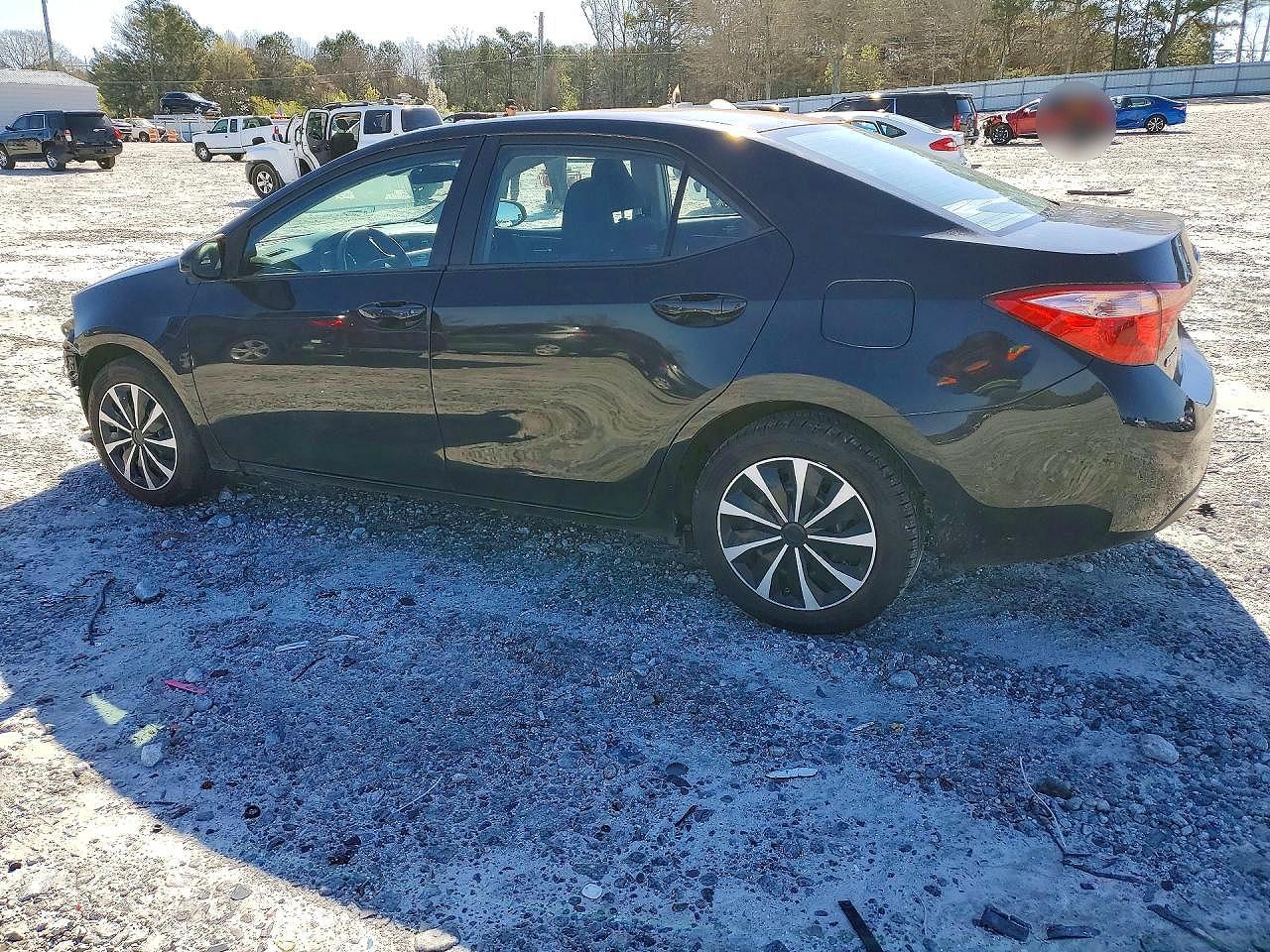 2017 Toyota Corolla Le - Image 2