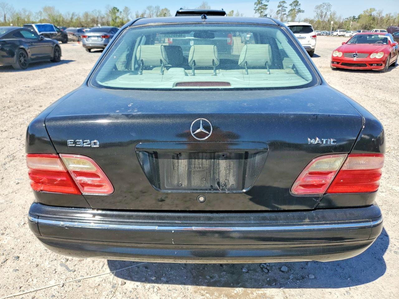 2002 Mercedes-Benz E - Фото 6