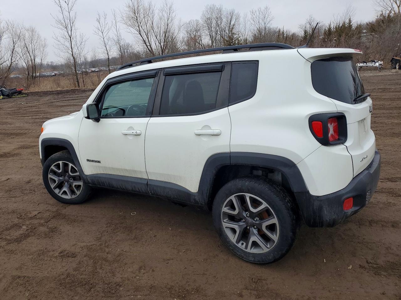 2017 Jeep Renegade Latitude - Image 2