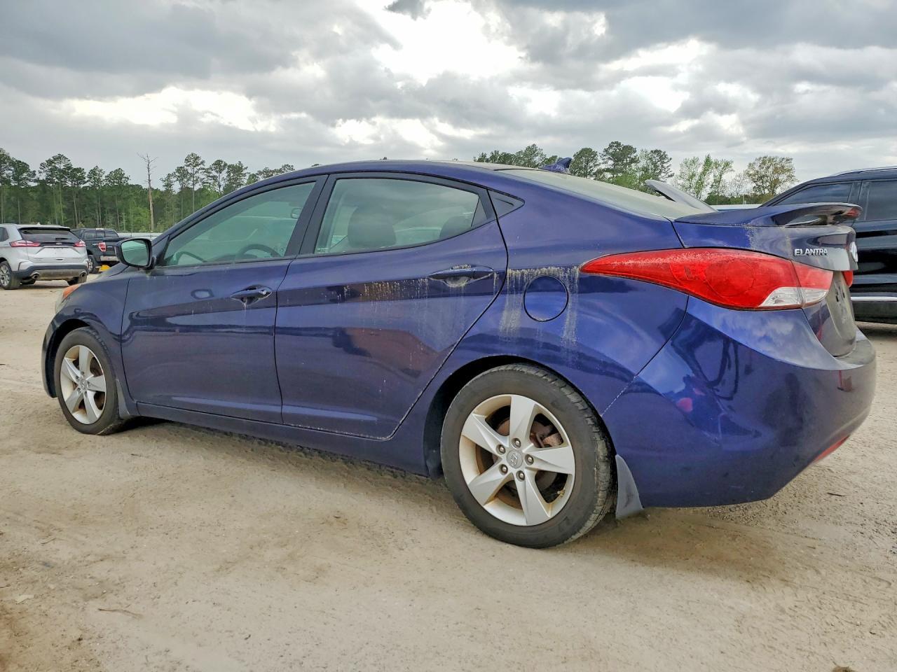 2013 Hyundai Elantra Gls - Фото 2
