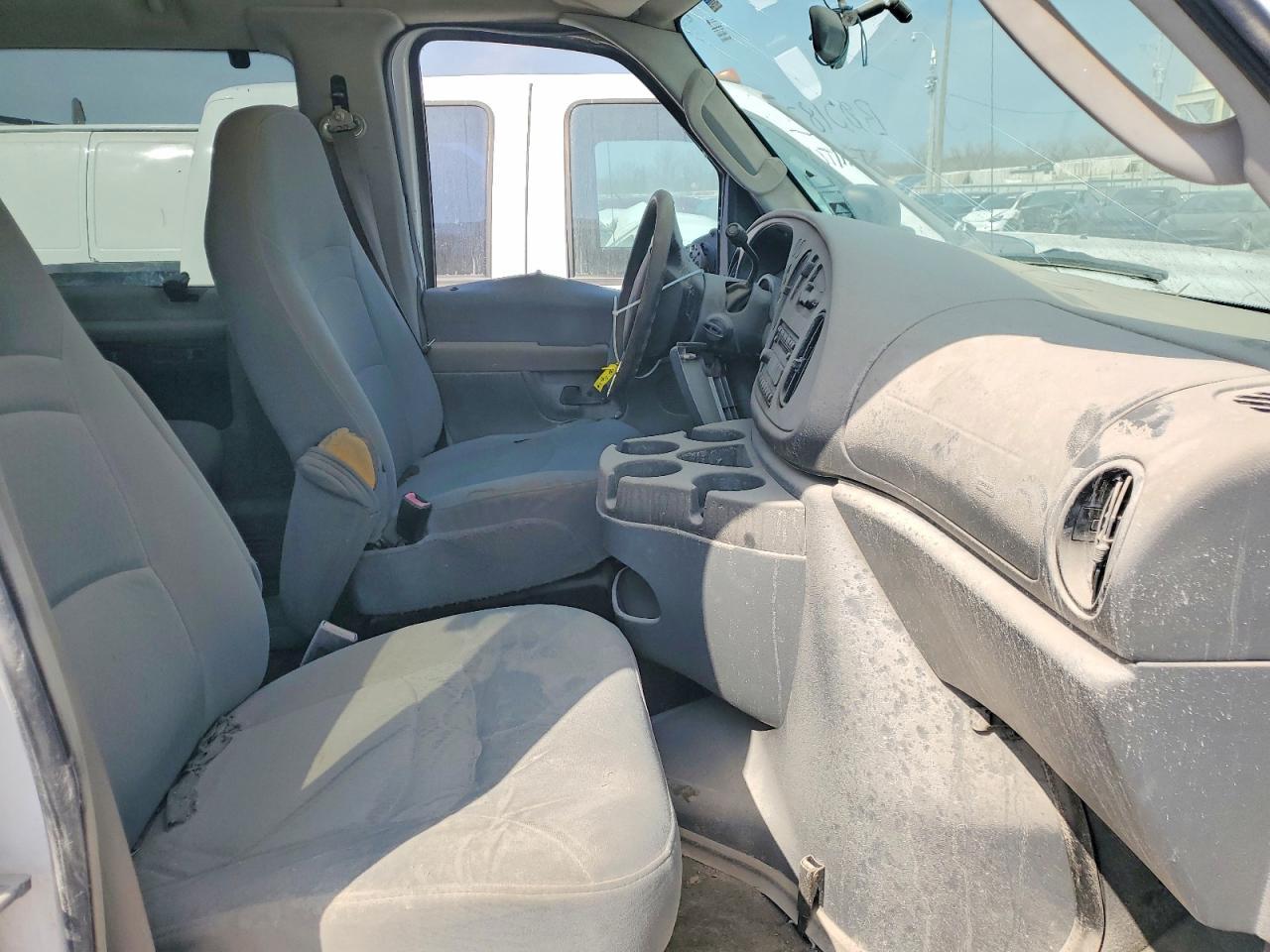 2008 Ford Econoline E350 Super Duty Wagon - Фото 7