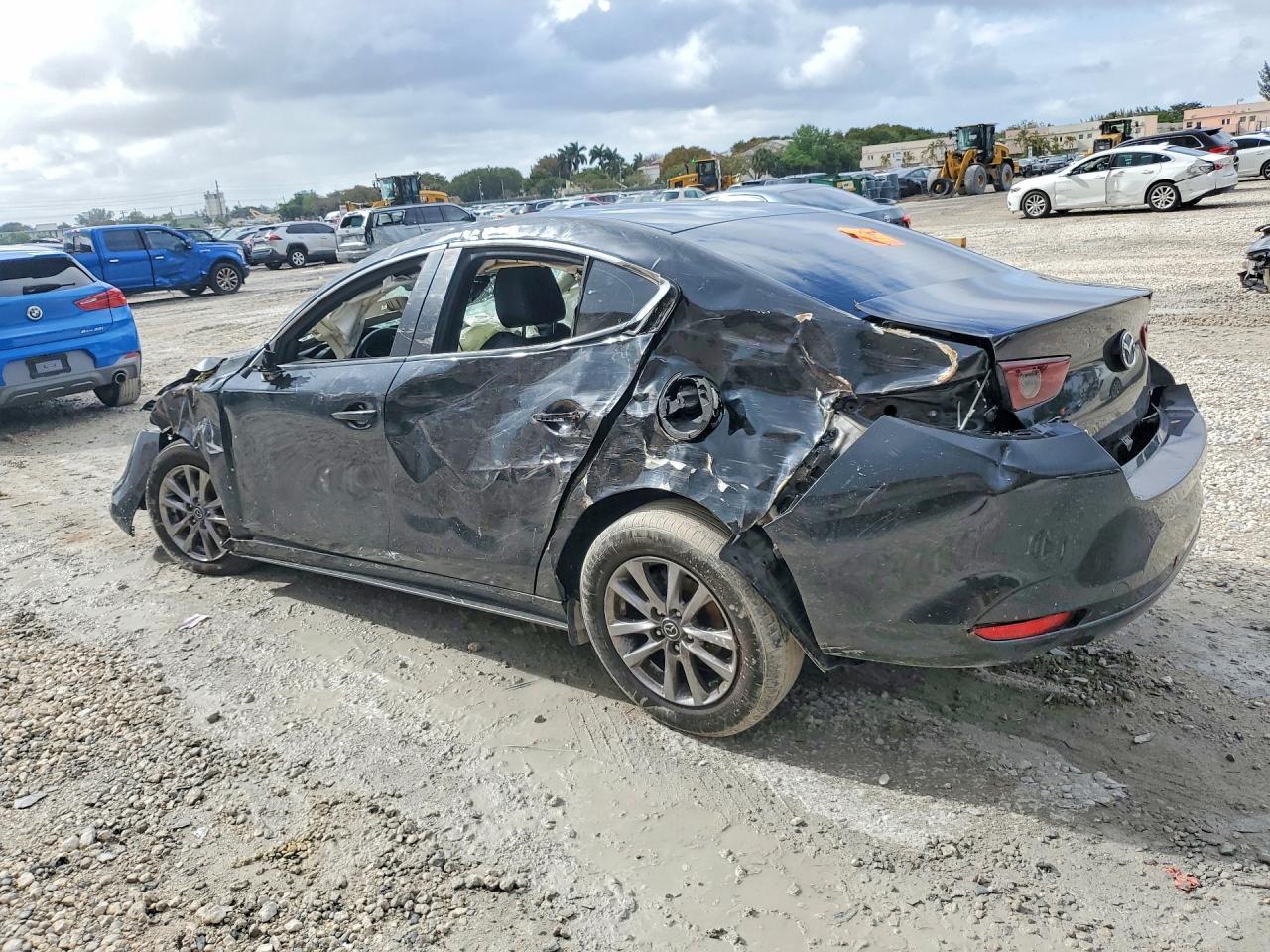 2021 Mazda 3 - Фото 2