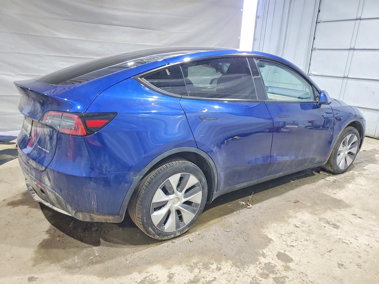2023 Tesla Model Y - Image 3