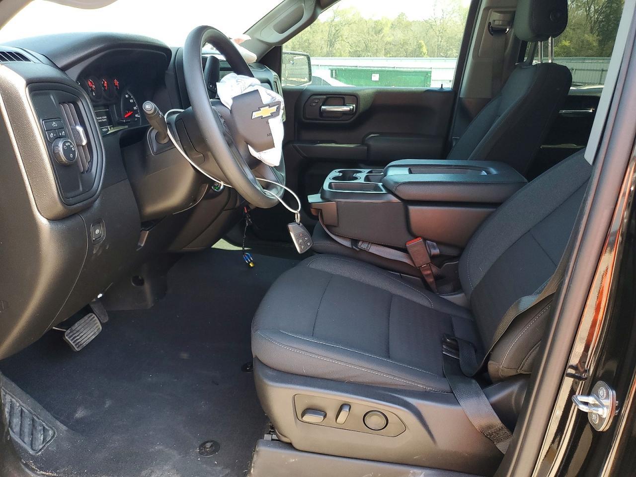 2024 Chevrolet Silverado C1500 Custom - Image 7