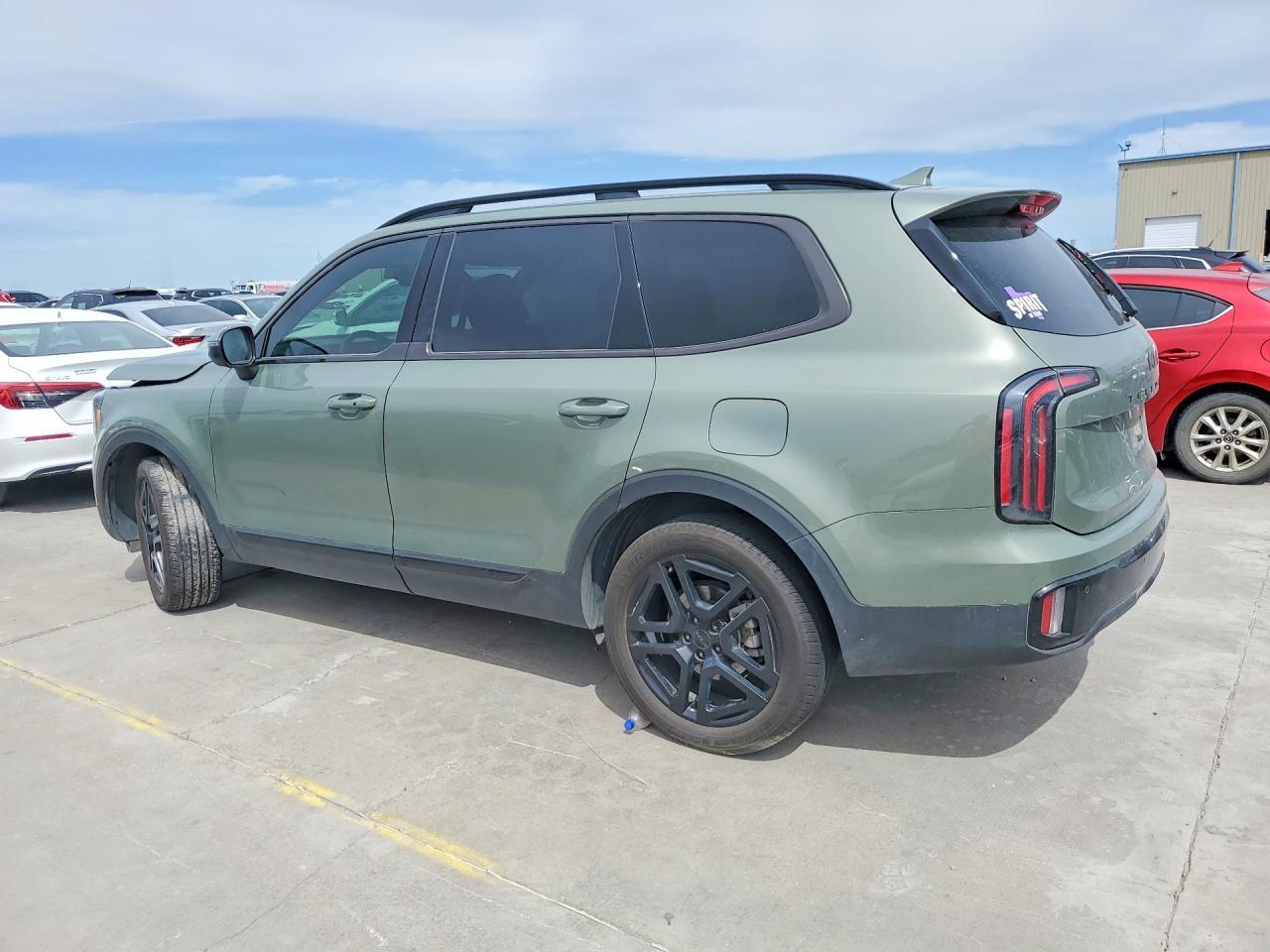2025 Kia Telluride Ex X-Line - Image 2