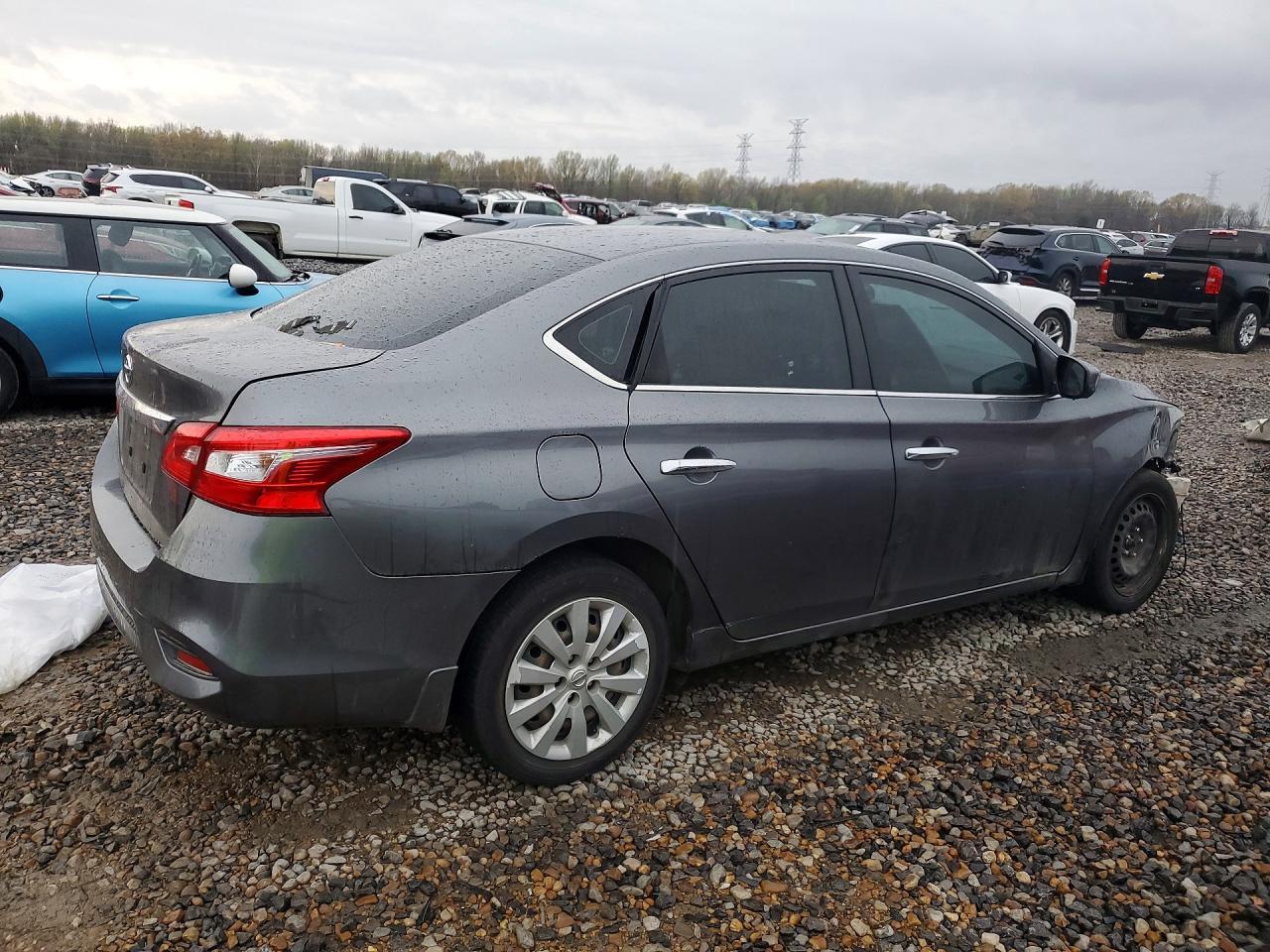 2019 Nissan Sentra S - Фото 3