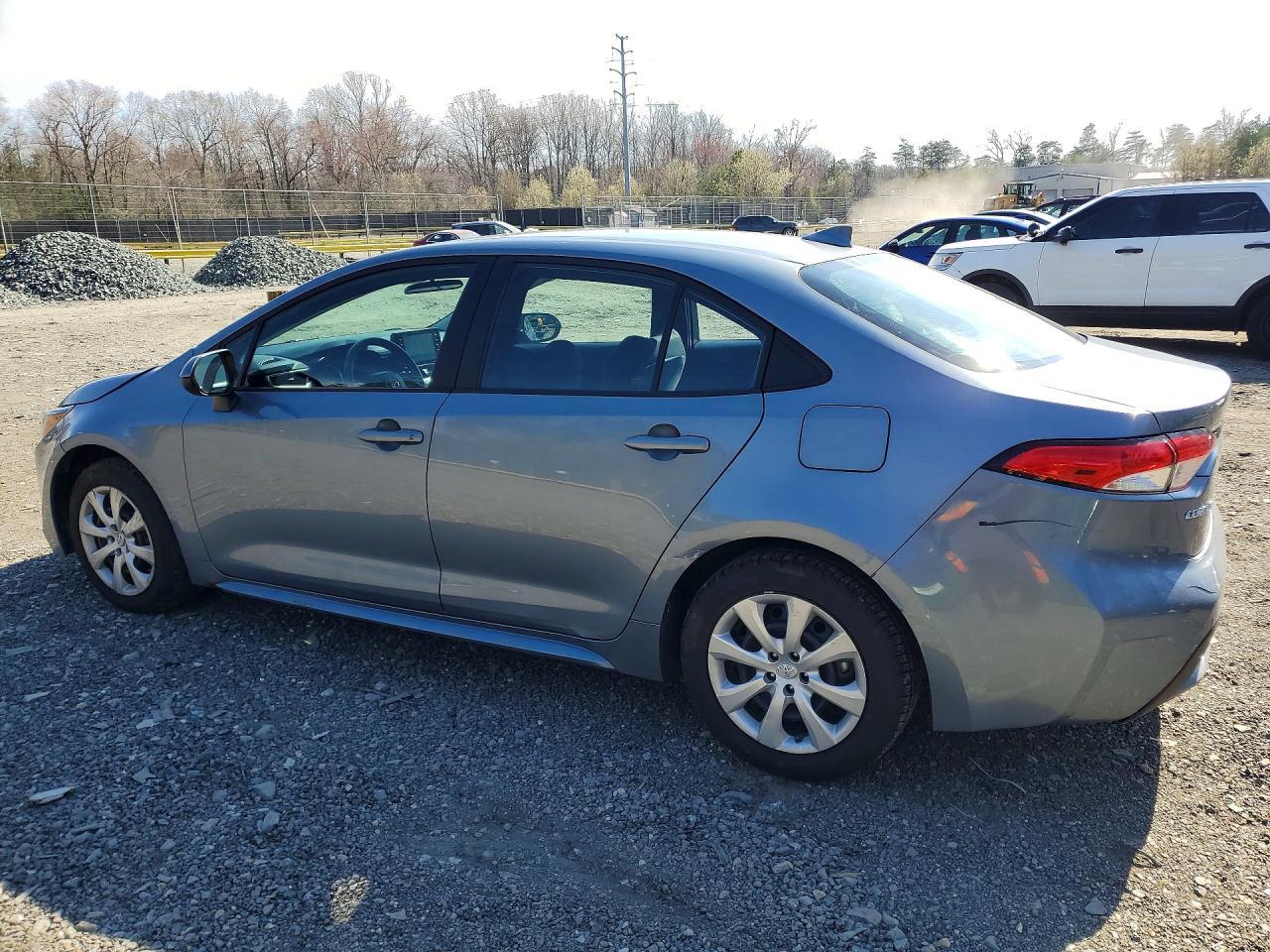 2022 Toyota Corolla Le - Фото 2