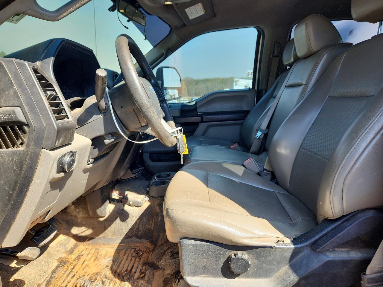 2018 Ford F250 Super Duty Flatbed Truck - Фото 7