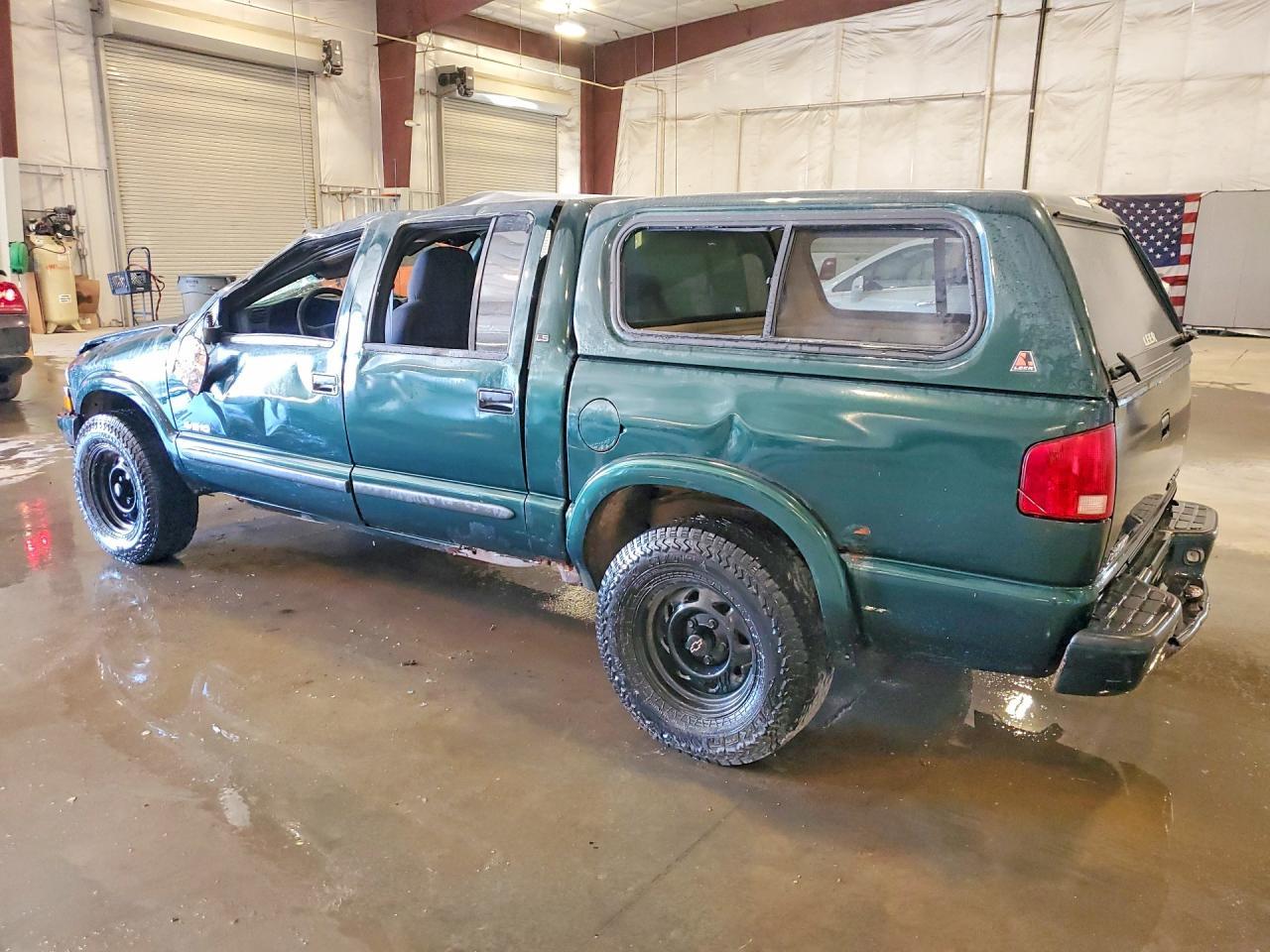 2004 Chevrolet S Truck S10 - Фото 2