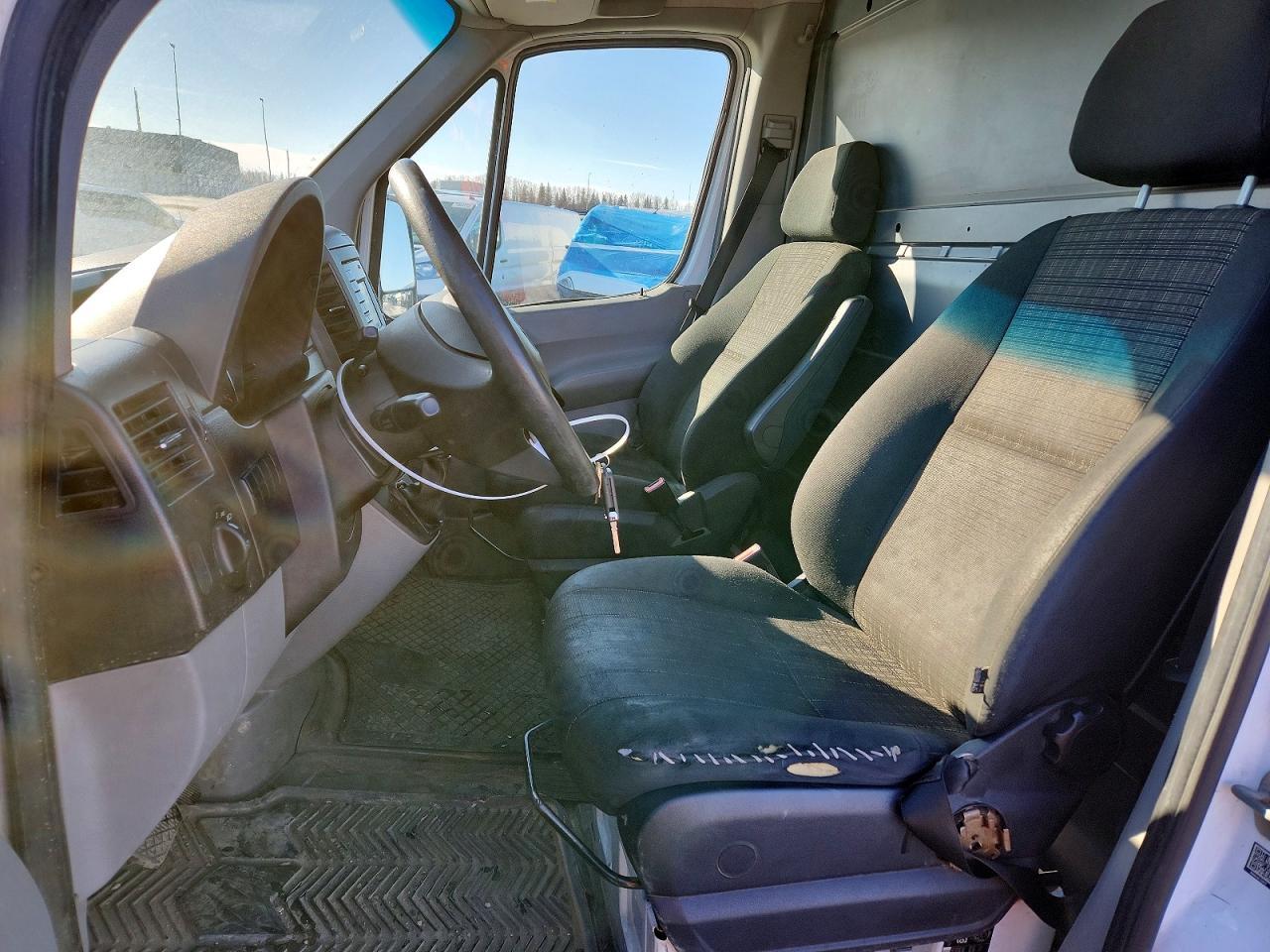 2016 Mercedes Benz Sprinter 2500 - Image 7