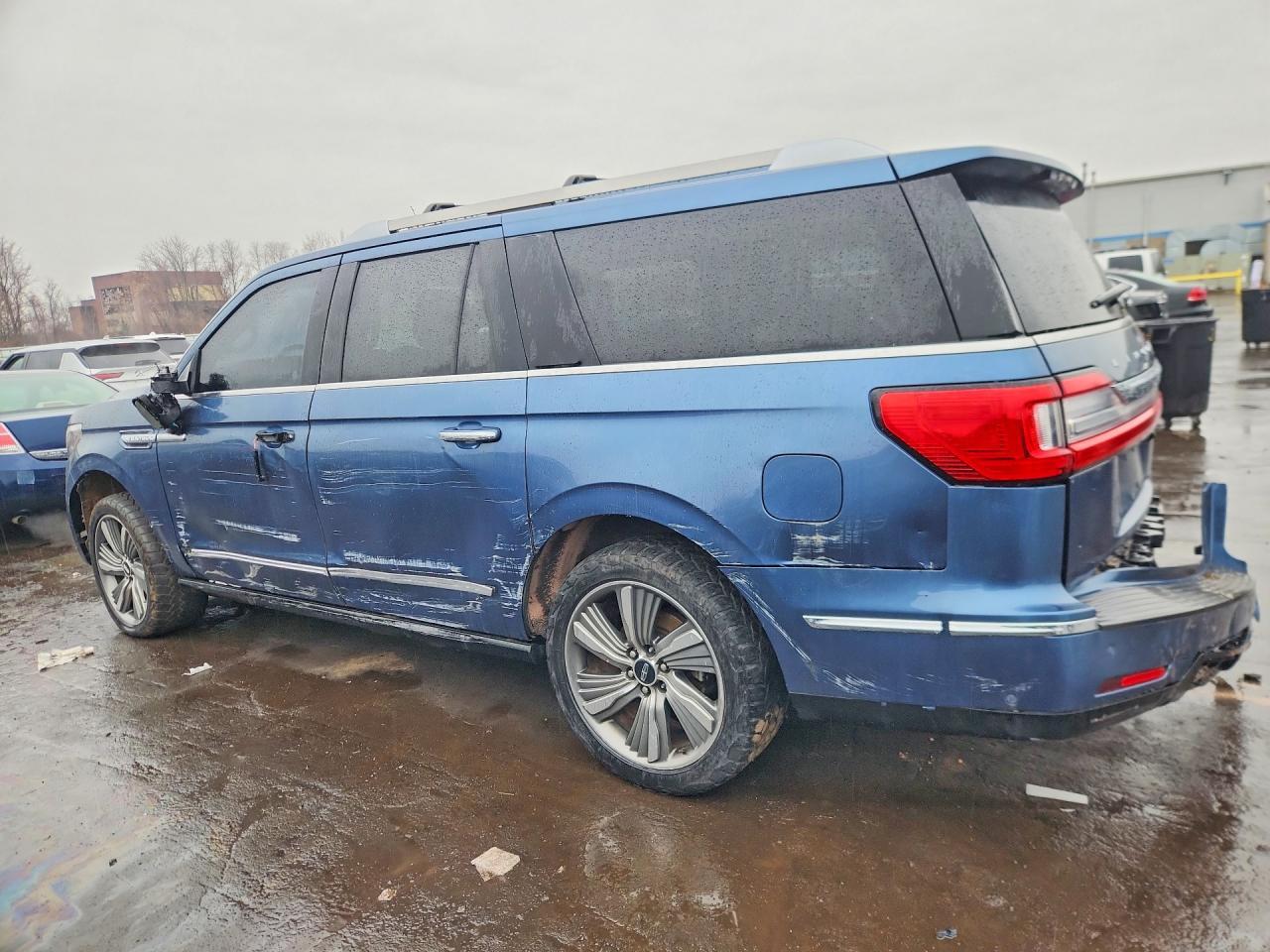 2018 Lincoln Navigator L Reserve - Image 2