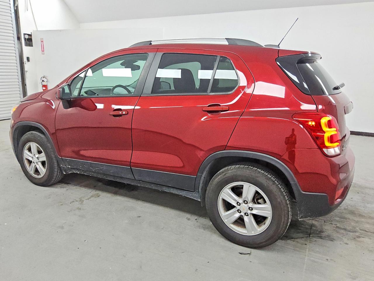 2022 Chevrolet Trax 1Lt - Image 2