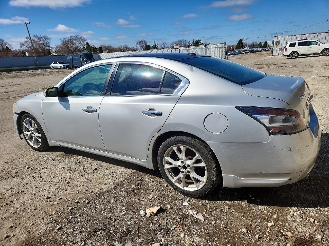 2012 Nissan Maxima 3.5 S - Фото 2