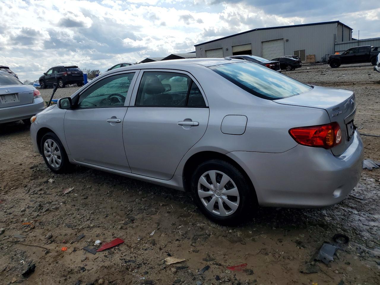 2010 Toyota Corolla Le - Image 2