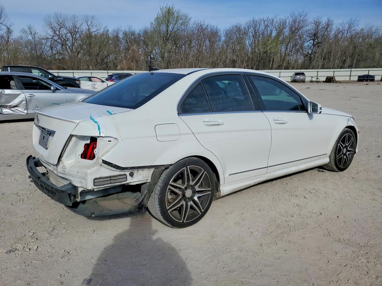 2014 Mercedes-Benz C 250 - Image 3