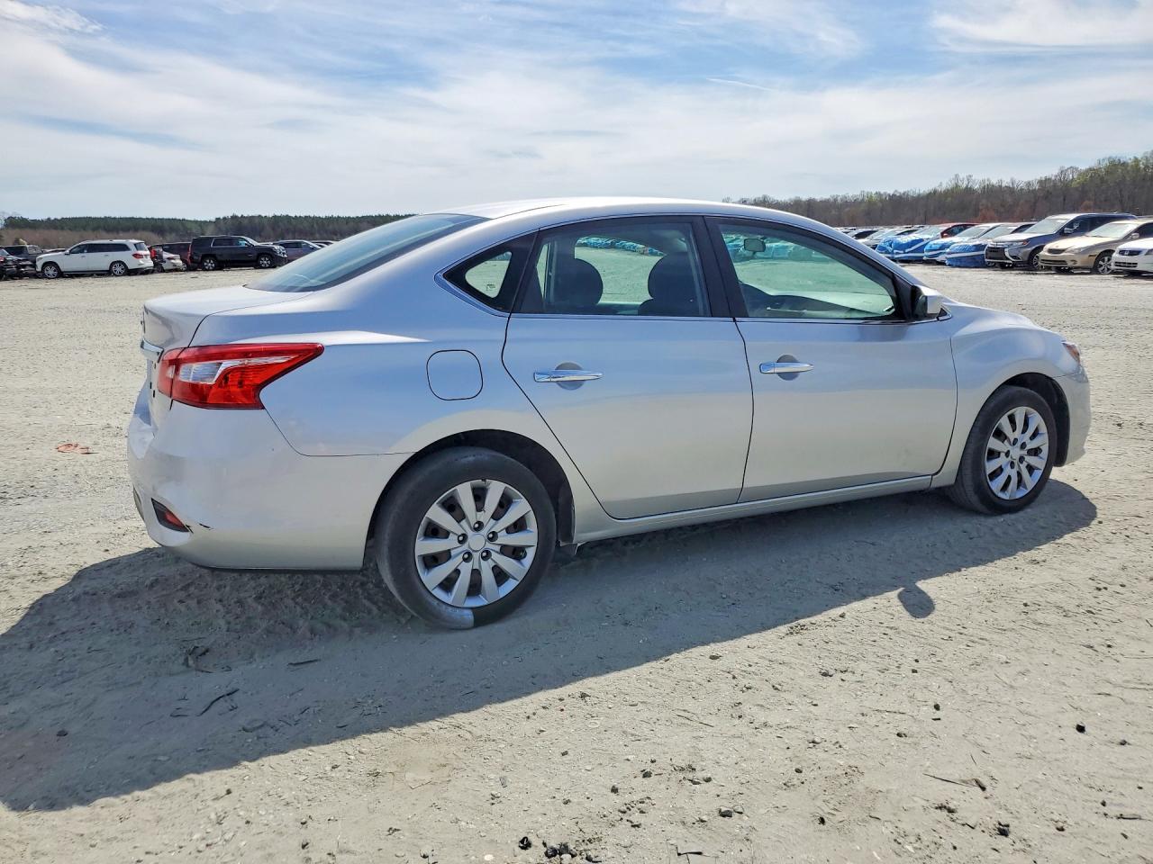 2019 Nissan Sentra S - Image 3