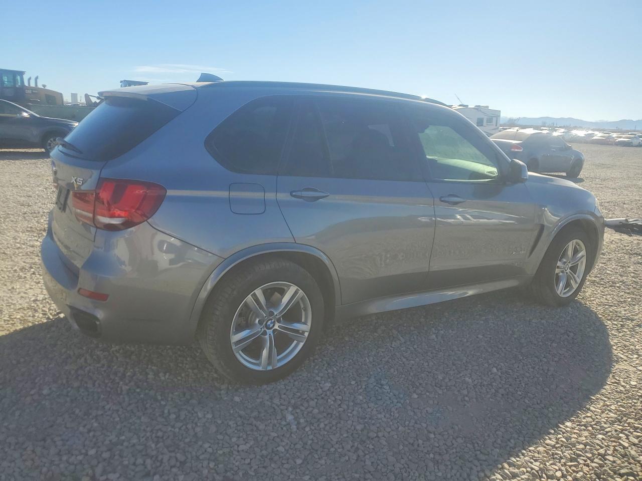 2016 BMW X5 xDrive50I - Фото 3