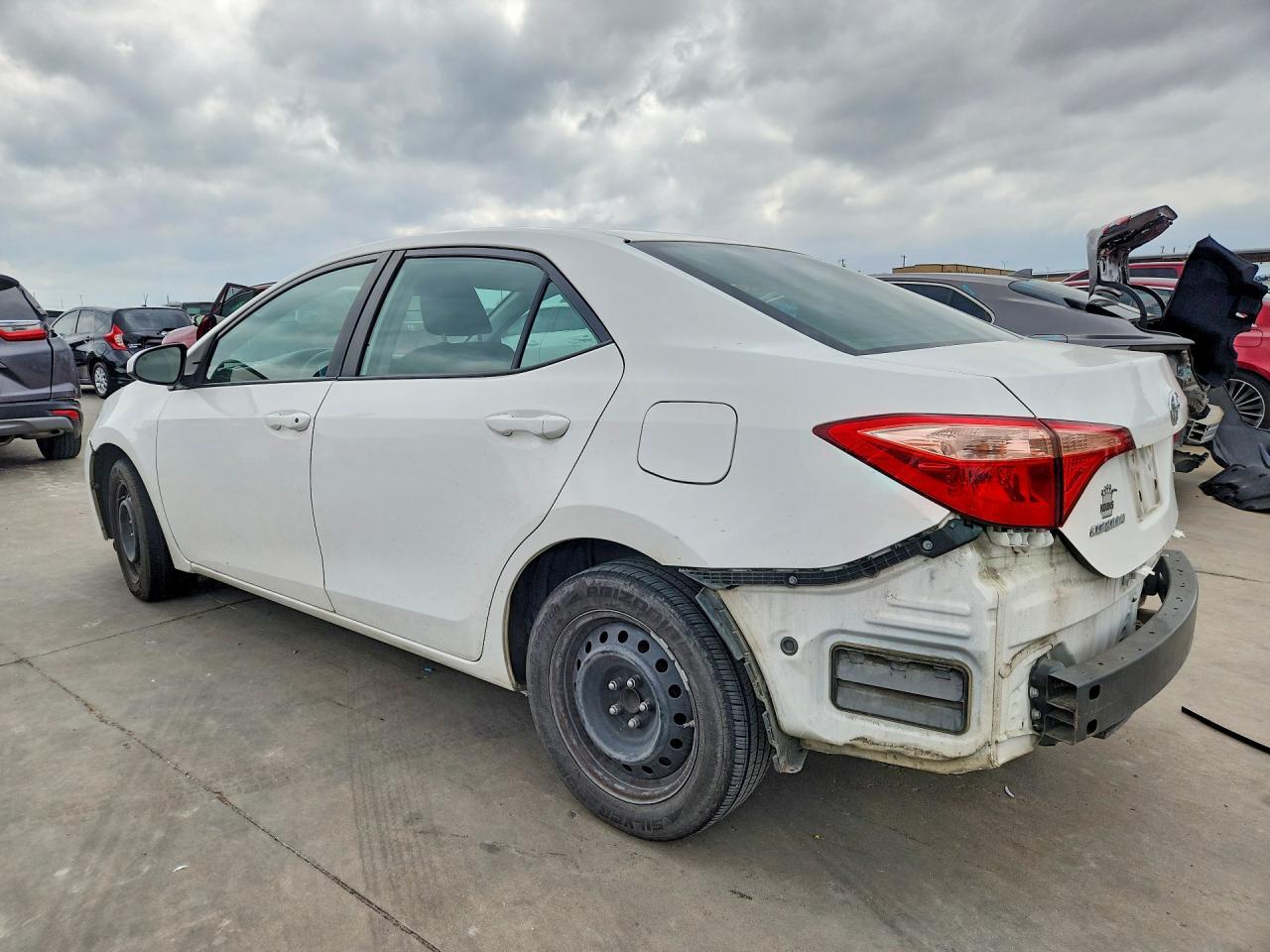 2019 Toyota Corolla Le - Фото 2