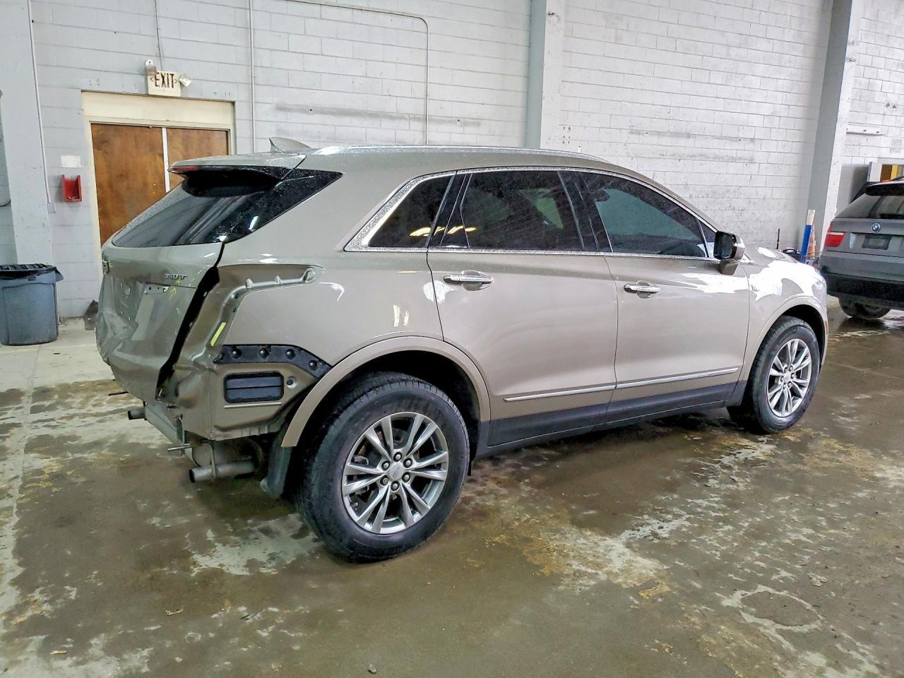 2023 Cadillac Xt5 Premium Luxury - Image 3