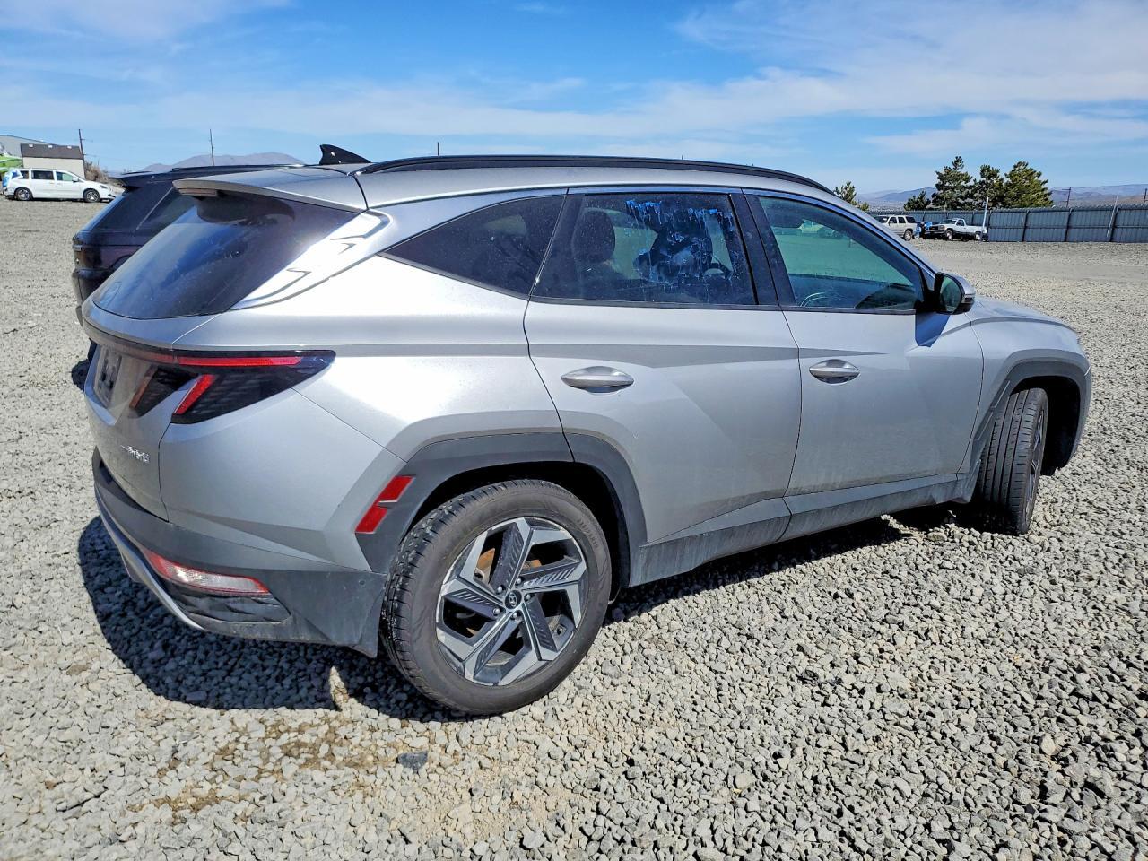 2024 Hyundai Tucson Hybrid Limited - Image 3
