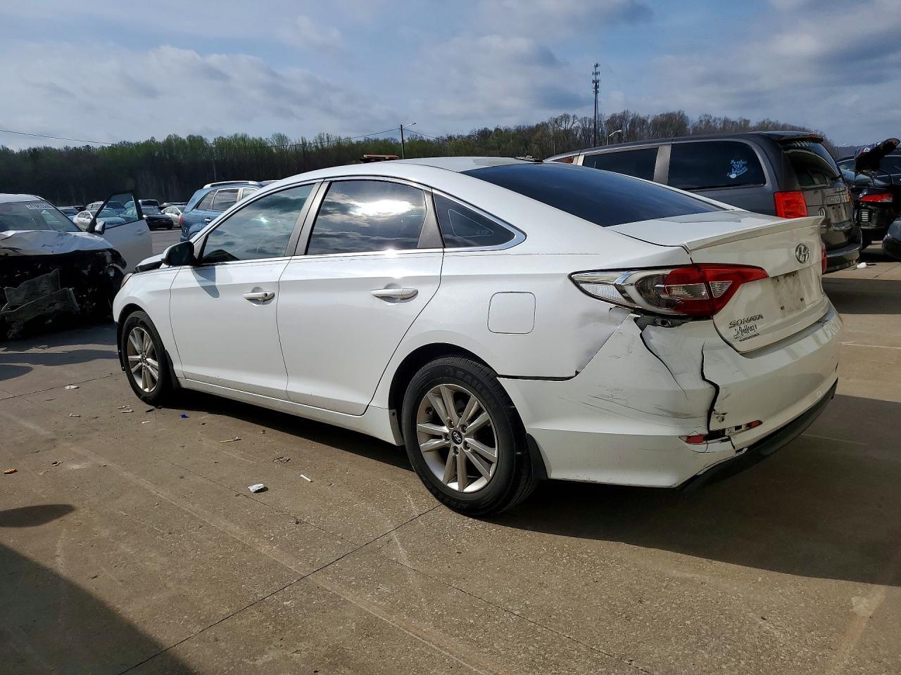 2015 Hyundai Sonata Se - Фото 2