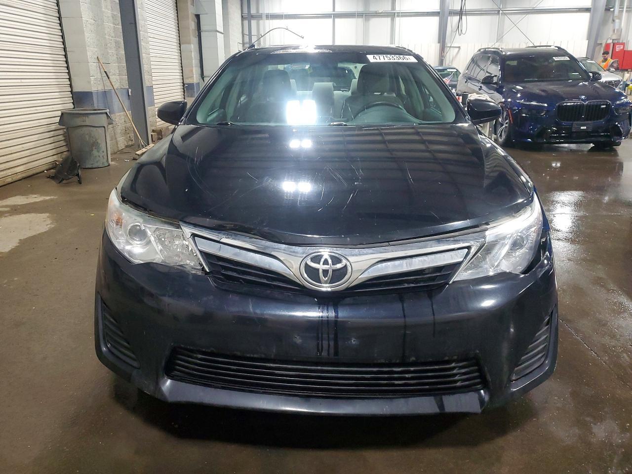 2012 Toyota Camry Le - Фото 5