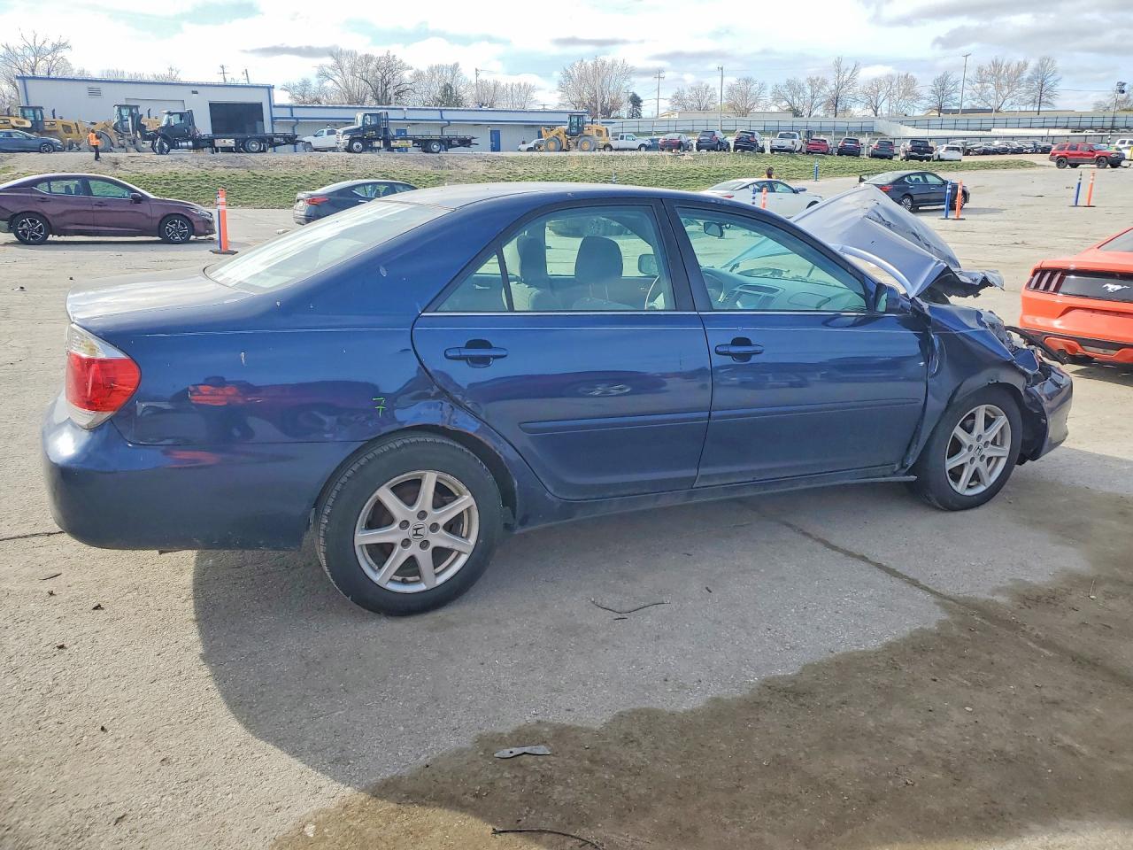 2006 Toyota Camry Le - Фото 3