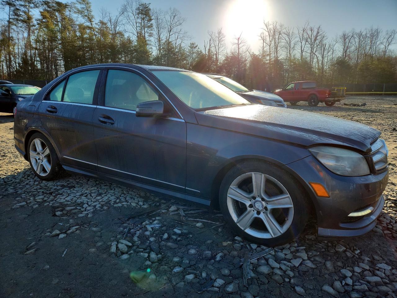 2011 Mercedes-Benz C 300 4Matic - Фото 4