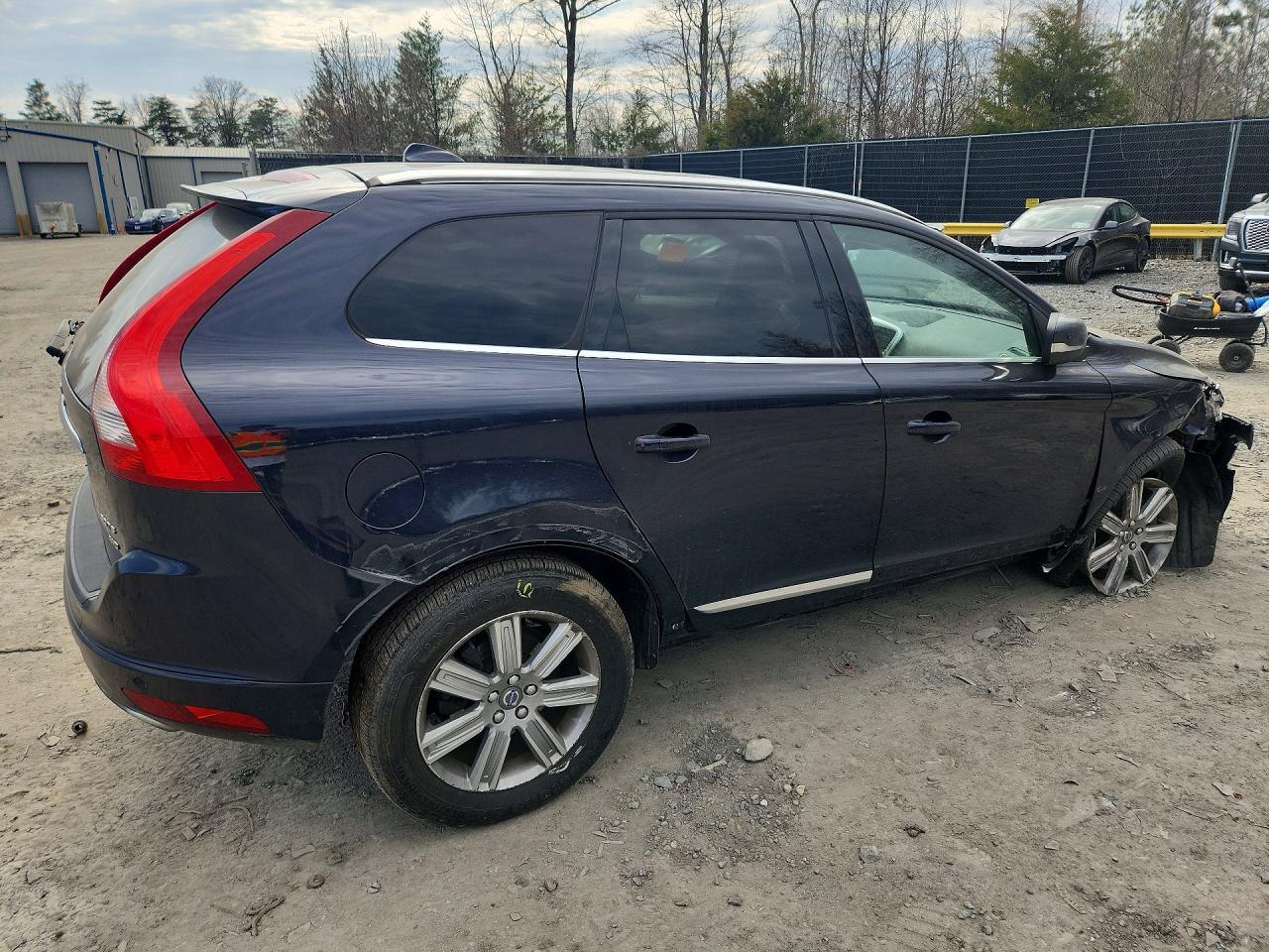 2016 Volvo Xc60 T6 Platinum - Фото 3