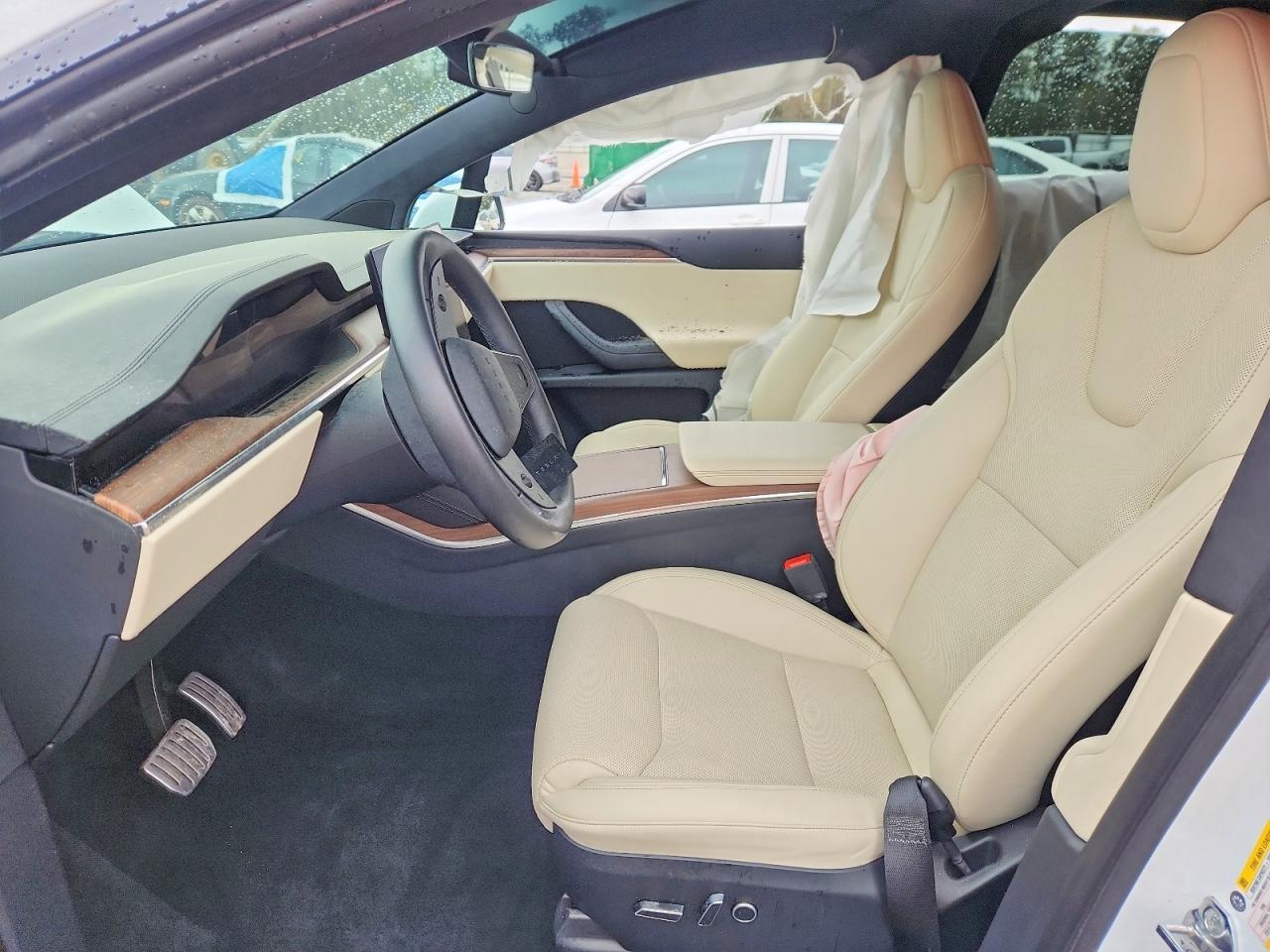 2023 Tesla Model X - Image 7