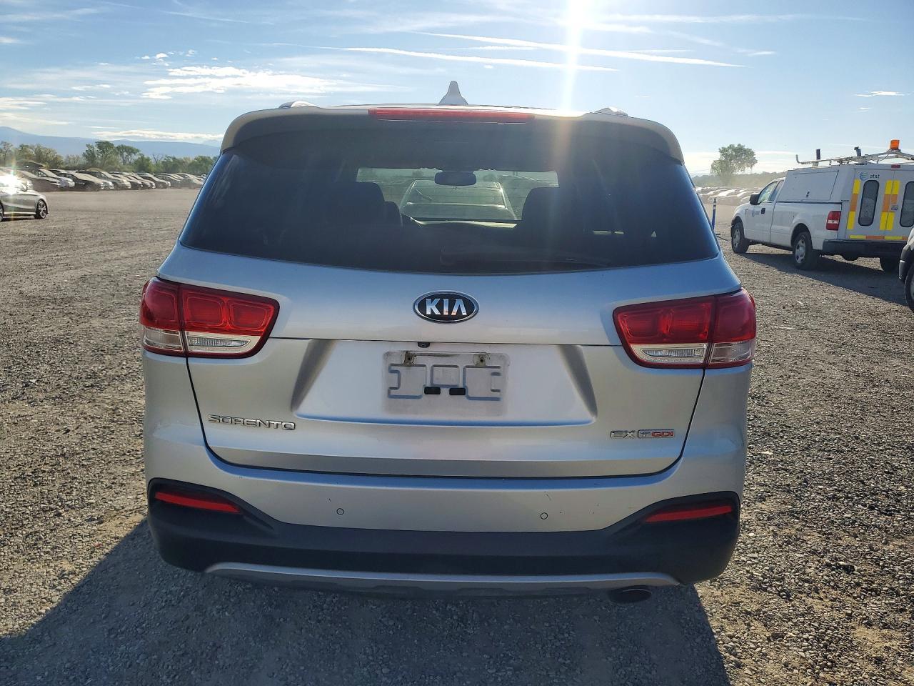 2016 Kia Sorento Ex - Image 6