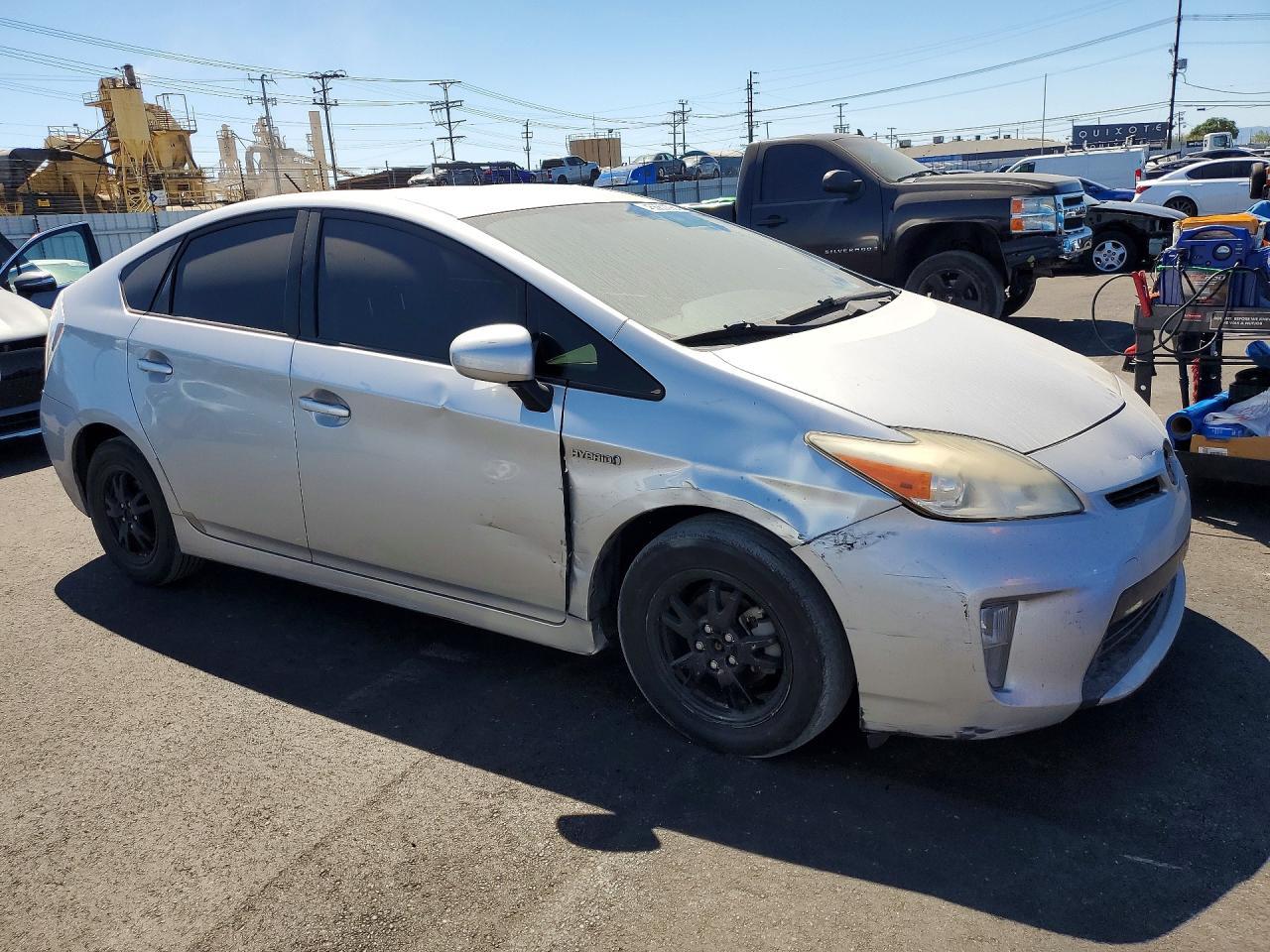 2013 Toyota Prius Two - Image 4