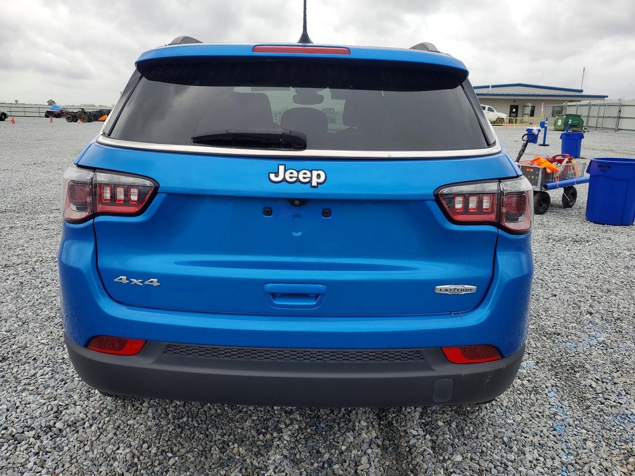 2022 Jeep Compass Latitude - Image 6