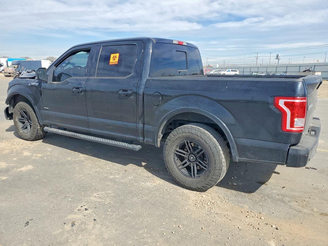 2016 Ford F150 Supercrew - Фото 2