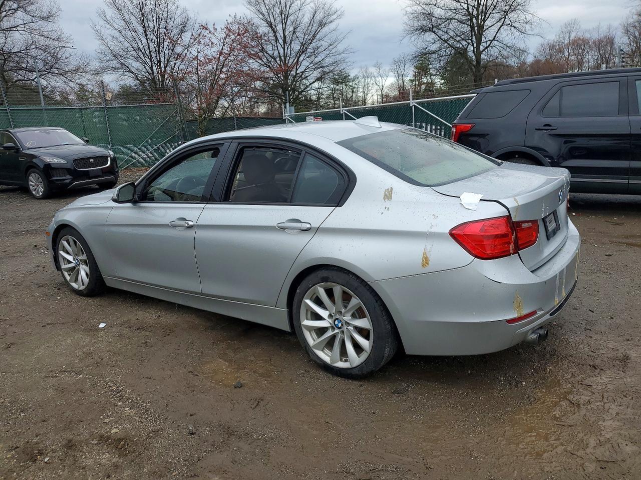 2012 BMW 328 I - Фото 2
