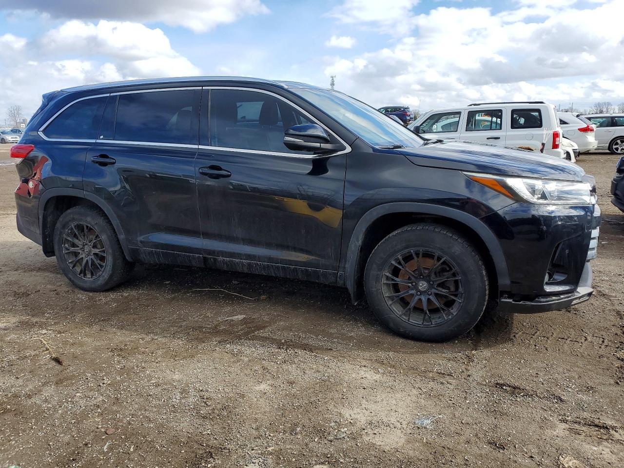 2018 Toyota Highlander Limited - Image 4