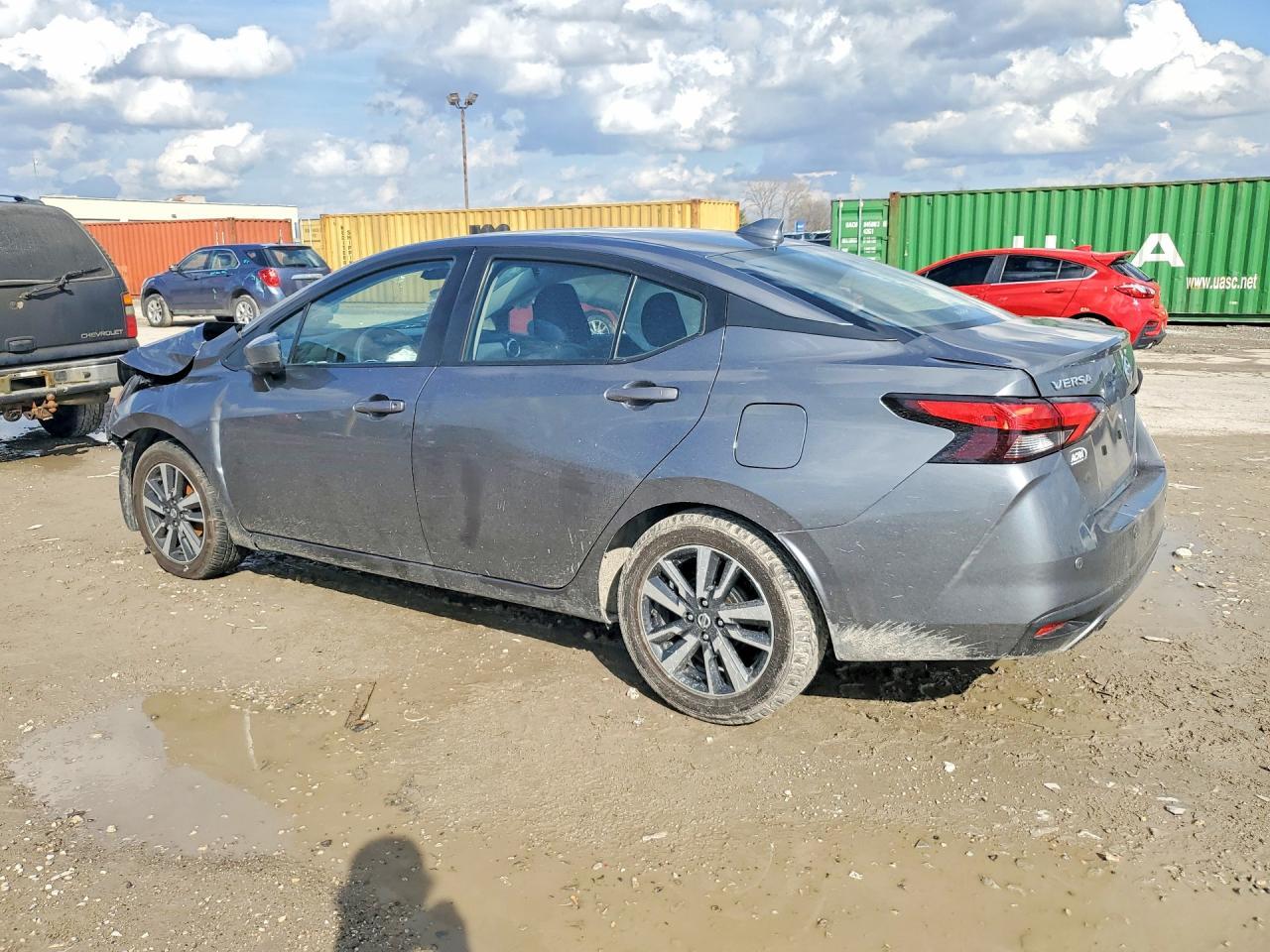 2022 Nissan Versa Sv - Image 2